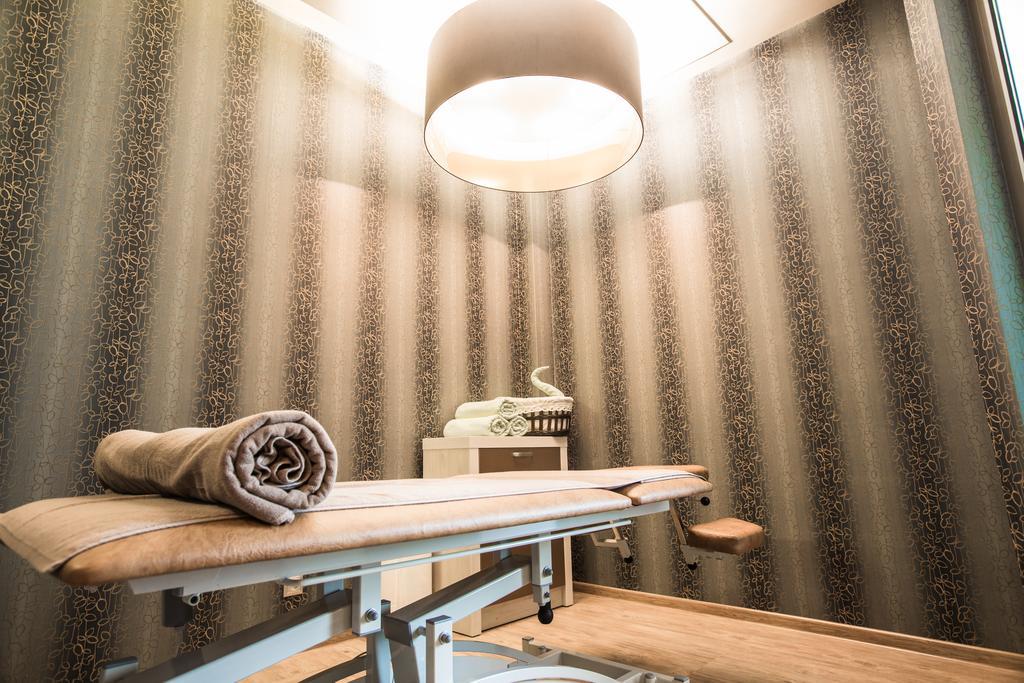 Mineral Hotel Malinowy Raj Solec-Zdrój Buitenkant foto